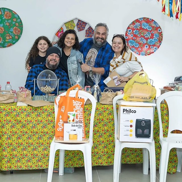 Um pouco dos últimos acontecimentos em nossa Igreja!

Nesses meses de junho e julho tivemos muitas festas e comemorações!
Nosso Arraiá de São Peregrino, Aniversário do nosso Frei Rinaldo, Recebemos a Medalha da Paz Pa…