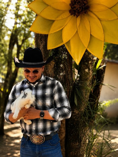 O agro também é de Jesus! 🌾🙏 Que alegria participar da festa da Comunidade São Rafael, na zona rural da nossa paróquia! Foi um dia de oração, fraternidade e gratidão por todos aqueles que, com o suor do rosto e a conf…