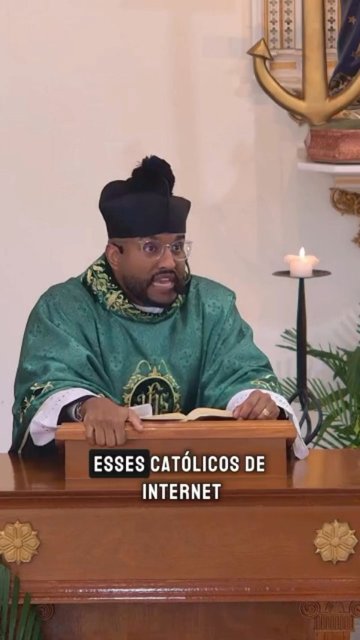 É mais fácil dizer que não tem religião… porque assim dá para criar um “Deus” do nosso jeito. Mas fé não é moldar Deus às nossas vontades — é deixar que Ele nos molde. Jesus Cristo é o centro de tudo. Quando Deus ocup…