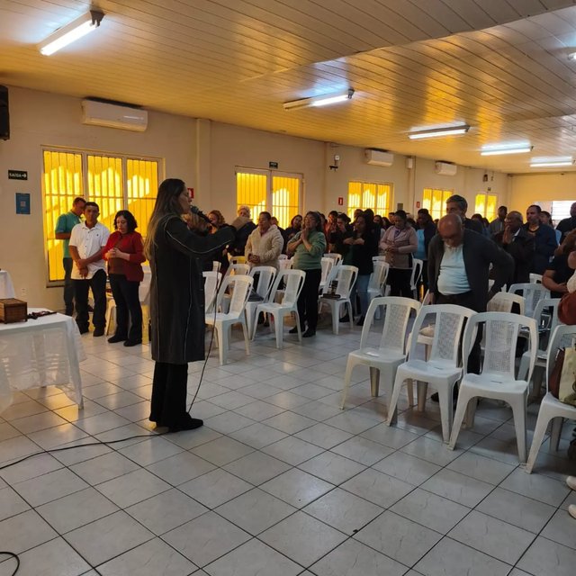 Hoje aconteceu o Encontro para Servos do Ministério de Intercessão da RCC, voltado aos intercessores atuantes.

Foi um verdadeiro tempo de graça, formação, oração e renovação espiritual. 

O Senhor derramou abundantes…