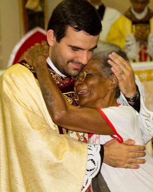 A amizade começa onde a conveniência termina!
Existe uma diferença profunda entre ser amigo e apenas estar amigo. Jesus disse aos discípulos: “Já não vos chamo servos… eu vos chamo amigos.” Perceba: Cristo não estev…