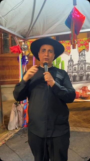 Encerramos mais uma Festa Julina com o coração cheio de gratidão! ❤️🌽

Nosso reitor, Pe. José Luís Queimado, C.Ss.R., agradece a cada voluntário, colaborador e a todos os visitantes que fizeram parte deste grande mome…
