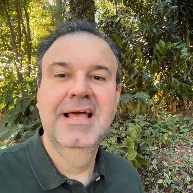 Quem envelhece, amadurece? Envelhecer acontece sozinho, já amadurecer é escolha, todo dia, até o último.
#PadreMarciotadeu #FéCatólica #Envelhecer #Maturidade #VidaEspiritual