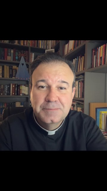 Ainda bem que Jesus era carpinteiro e não agricultor! Você já parou pra pensar que o semeador dessa parábola é péssimo no que faz? Joga semente no caminho, em pedra, em terreno sem limpar. Mas ele não é agricultor. É …