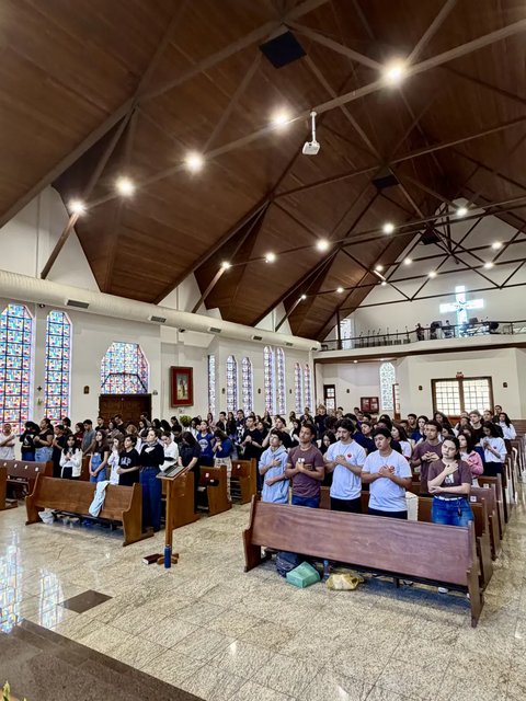 1º Encontro da Juventude da Forania São Paulo, realizado na Paróquia Bom Pastor.
Inspirados pelo tema “Já não sou eu quem vivo, é Cristo que vive em mim.” (Gl 2,20), os jovens viveram um dia de oração, formação, frat…